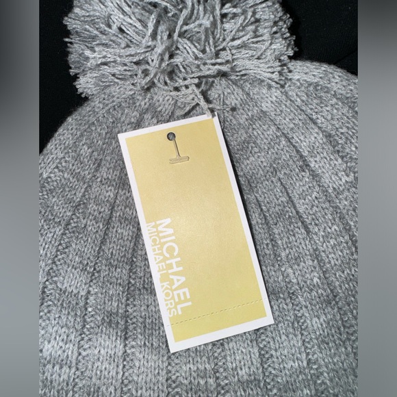 Michael Kors Winter Hat - Picture 2 of 2